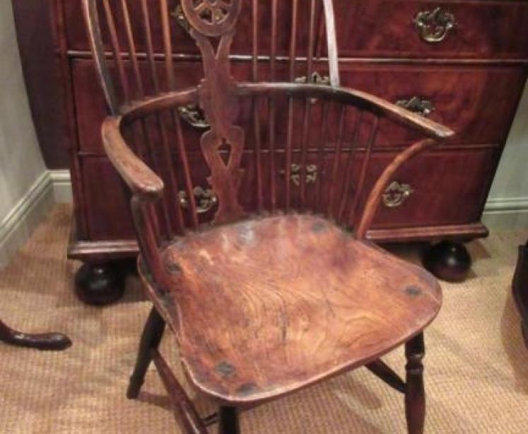 Early Victorian Ash & Elm High Backed Windsor Armchair - Image 1
