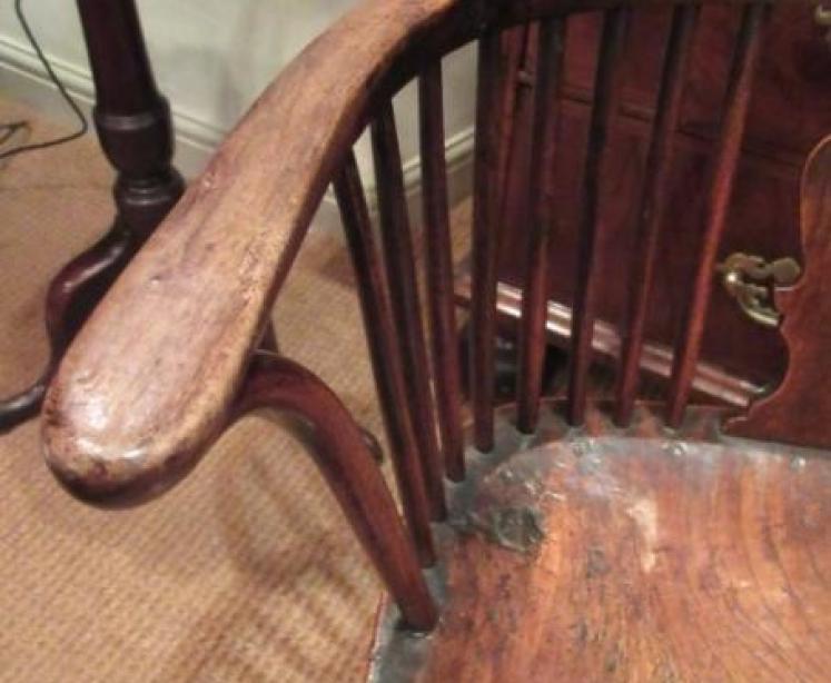 Early Victorian Ash & Elm High Backed Windsor Armchair - Image 4