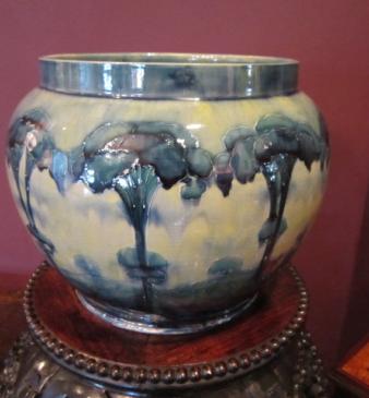 Superb Impressive Early Moorcroft Hazeldene Jardiniere