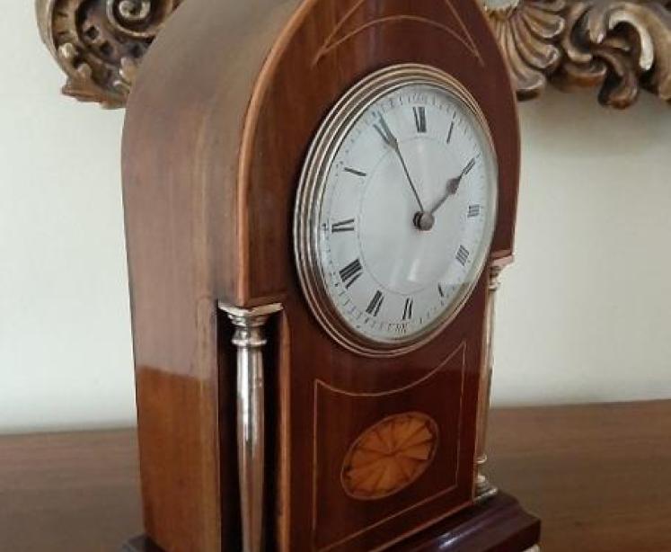 Antique Mahogany Sheraton Inlaid Lancet Top Mantel Clock - Image 5