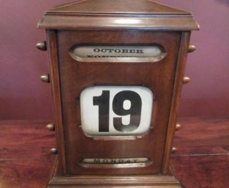 Antique Mahogany Perpetual Desk Calendar - Image 2
