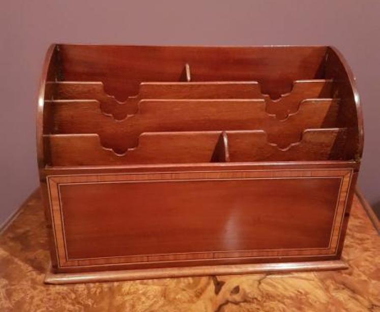 Fine Quality Late Victorian Mahogany Waterfall Letter Rack - Image 1