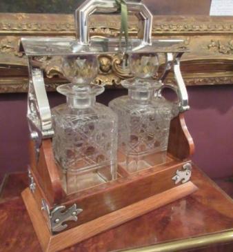 Unusual Victorian Antique Silvered Split Opening Tantalus