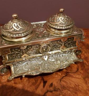 Quality Victorian Brass Pen and Ink Stand