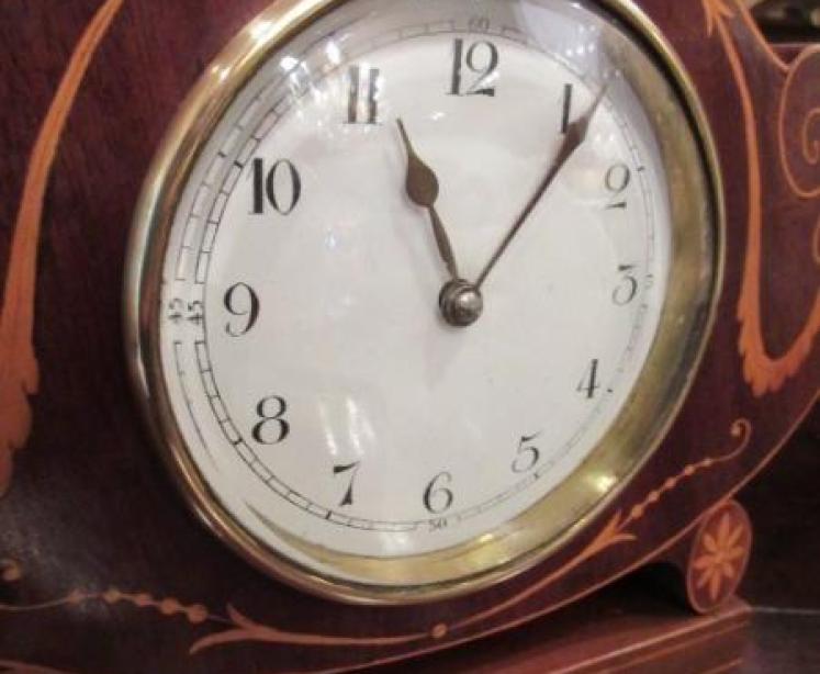 Antique Sheraton Inlaid Shaped Mantel Clock - Image 3