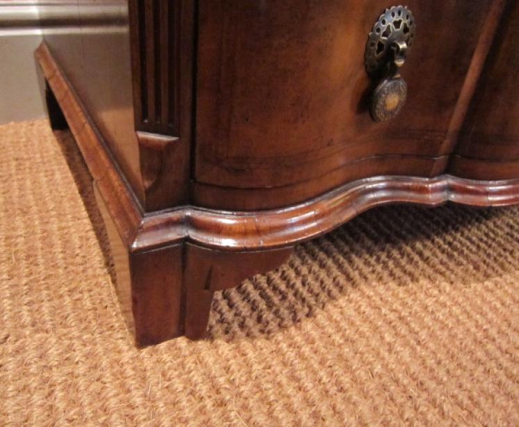 Fine Victorian Ribbon Fronted Walnut Chest - Image 5
