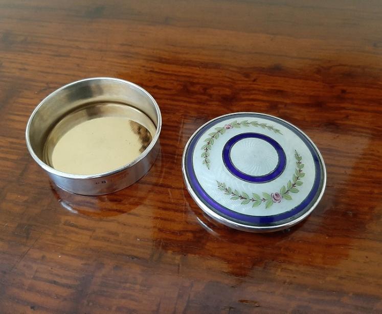 Antique Silver Enamel Dome Top Trinket Box - Image 4