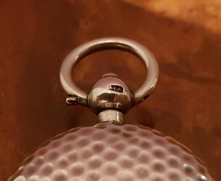 Antique Silver Golf Ball Sovereign Case - Image 5