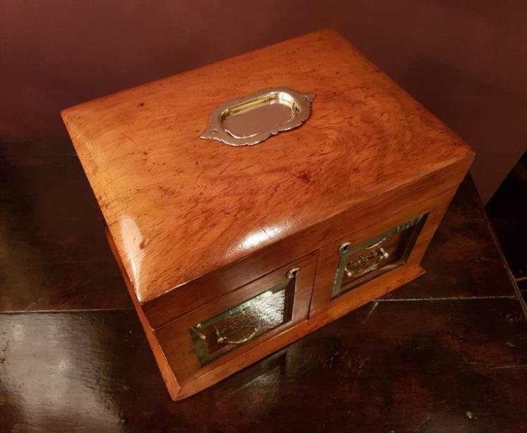 Antique Victorian Walnut Dome Top Jewel Box - Image 4