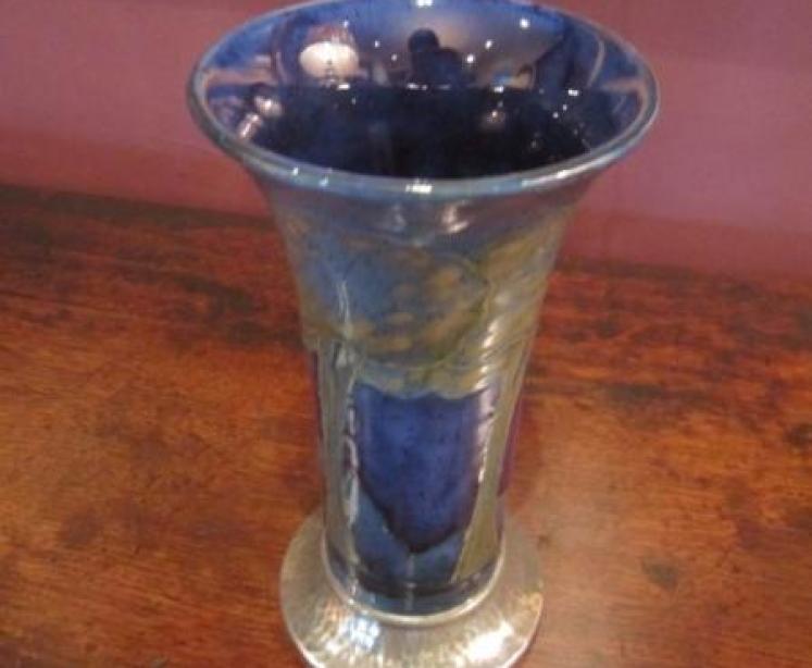 Superb Moorcroft Moonlit Blue Liberty's Vase - Image 5