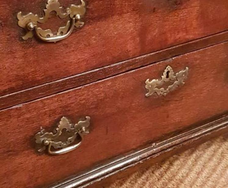 Superb Small George II Oak Chest of Drawers - Image 4