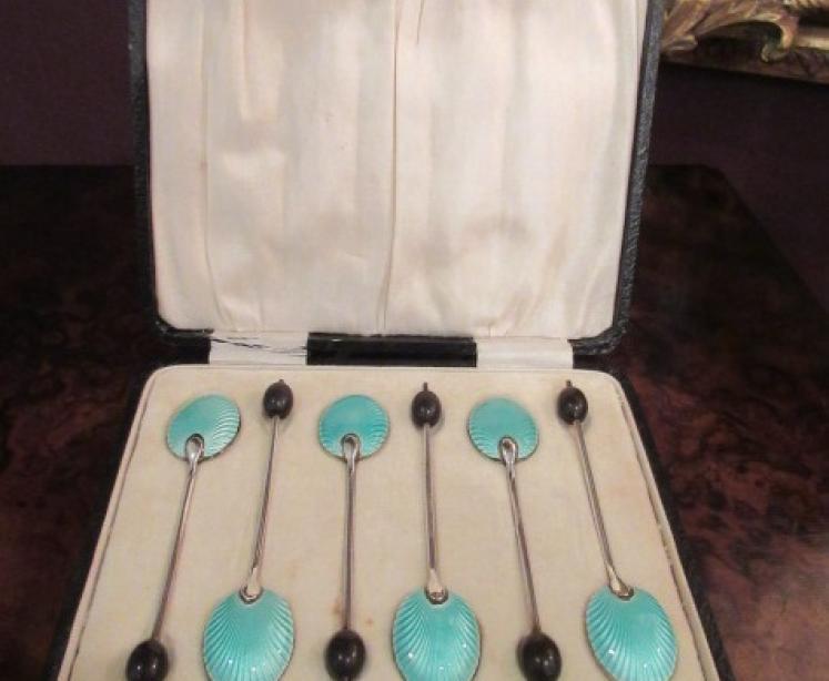 George V Period Silver Enamel Coffee Spoon Boxed Set - Image 1