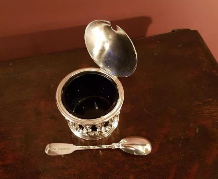 Superb William IV Silver Mustard Pot - Image 3