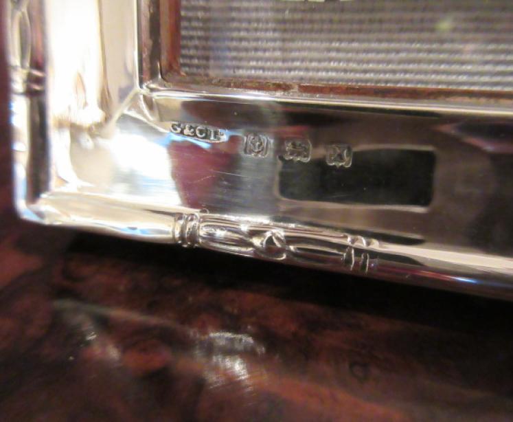 George V Period Silver Decorative Edge Photo Frame - Image 2