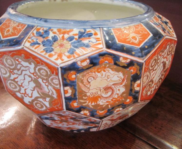 Impressive Large 19th Century Imari Jardiniere - Image 3