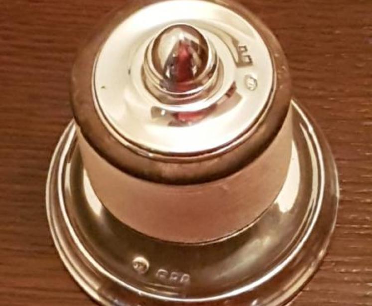 George V Period Silver Cotton Dispenser - Image 2