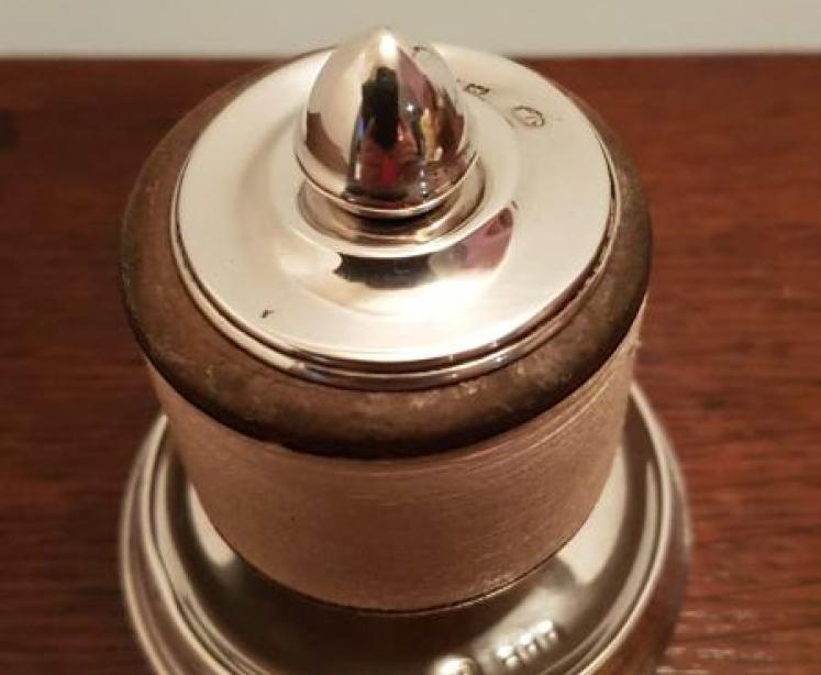 George V Period Silver Cotton Dispenser - Image 5